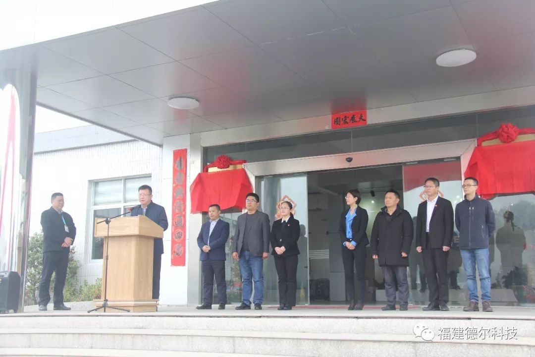 4.webp.jpg 4.webp.jpg