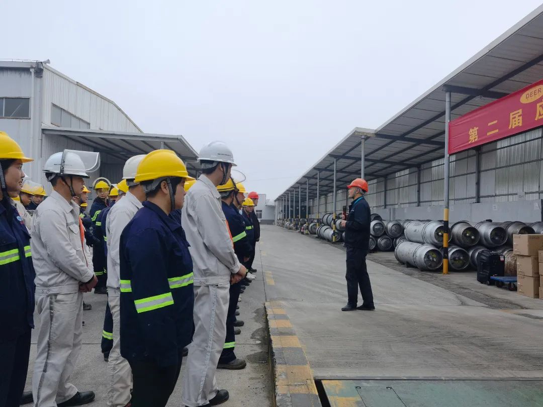 交锋大赛图片2.jpg 交锋大赛图片2.jpg